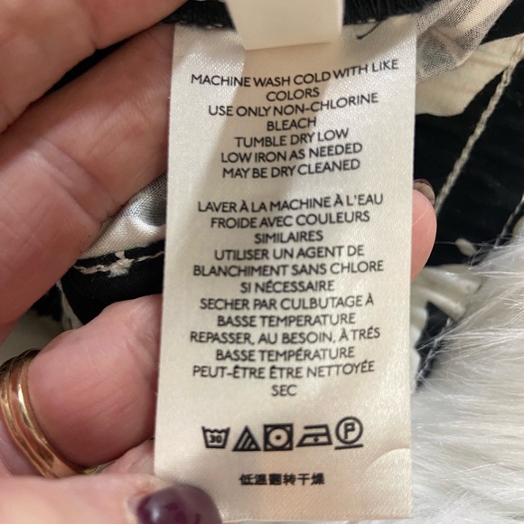 Maeve Anthropologie Black and White Floral Joggers - Picture 10 of 11